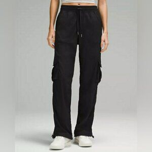 Lululemon Dance Studio Relaxed-Fit Mid-Rise Cargo Pant Color: Black Size: XL